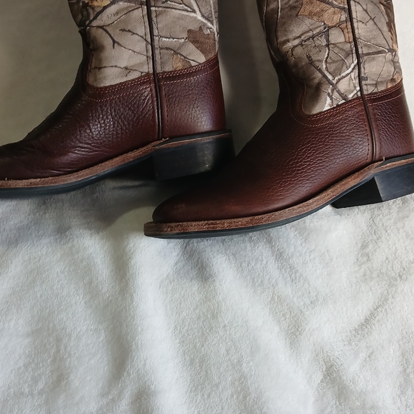 Old West Brown and Camouflage Cowboy Boots - Picture 3 of 11